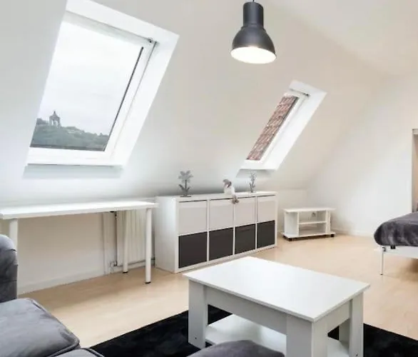 Modern Mit Schoenem Ausblick Appartement *